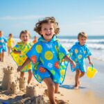 Sjove strandaktiviteter for børn med en badeponcho
